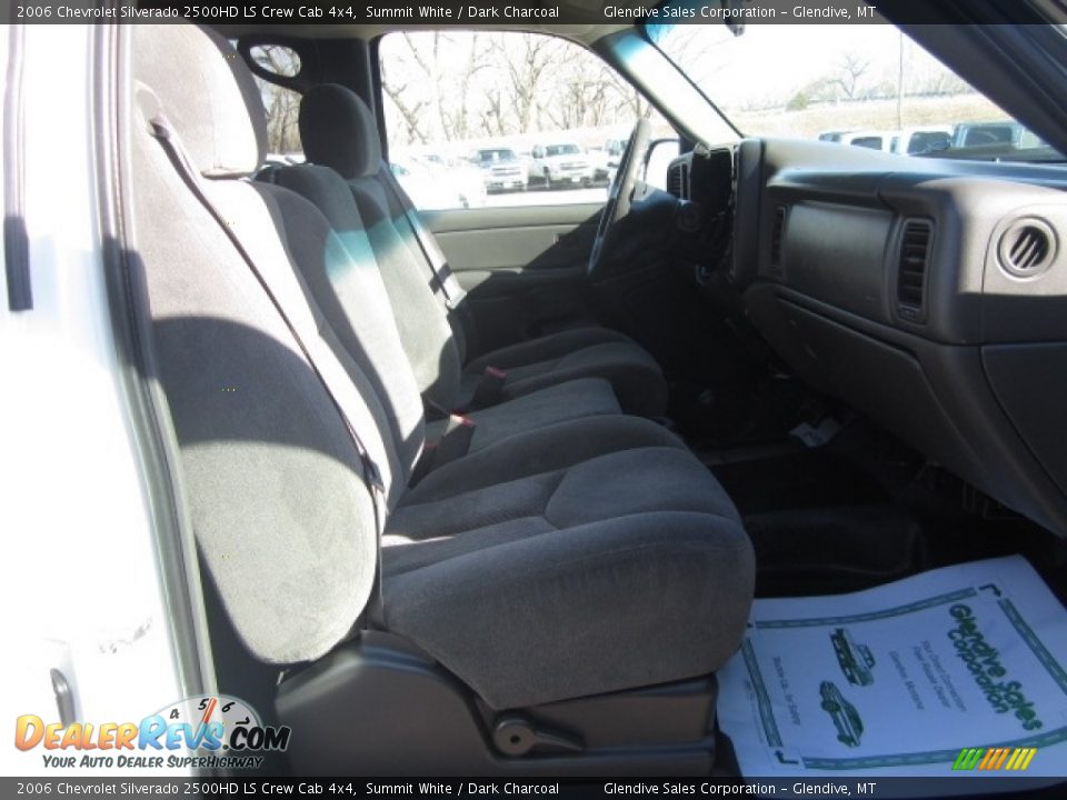 2006 Chevrolet Silverado 2500HD LS Crew Cab 4x4 Summit White / Dark Charcoal Photo #15
