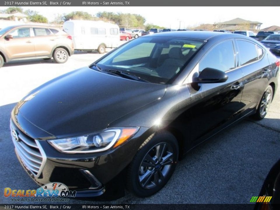 2017 Hyundai Elantra SE Black / Gray Photo #2