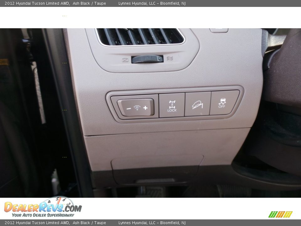 2012 Hyundai Tucson Limited AWD Ash Black / Taupe Photo #17