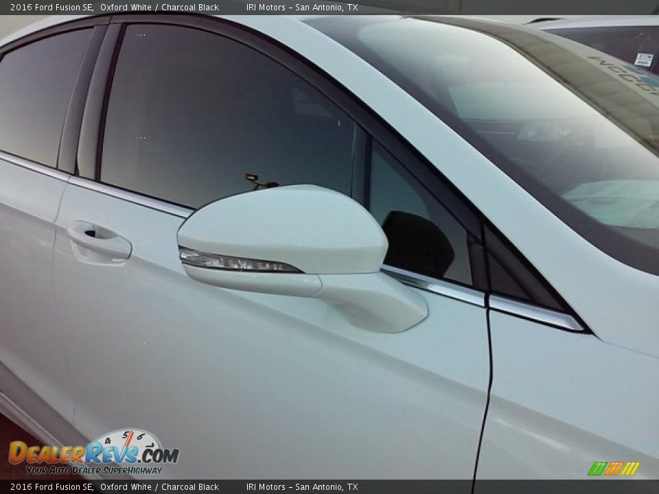 2016 Ford Fusion SE Oxford White / Charcoal Black Photo #5
