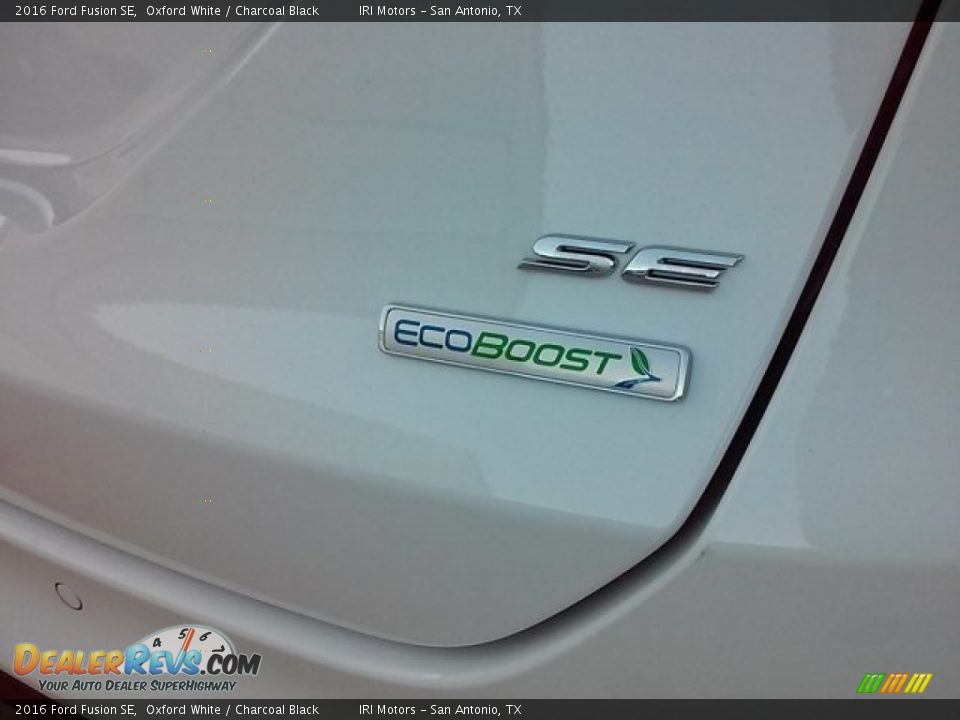 2016 Ford Fusion SE Oxford White / Charcoal Black Photo #11