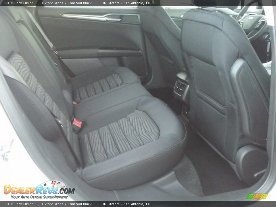2016 Ford Fusion SE Oxford White / Charcoal Black Photo #14