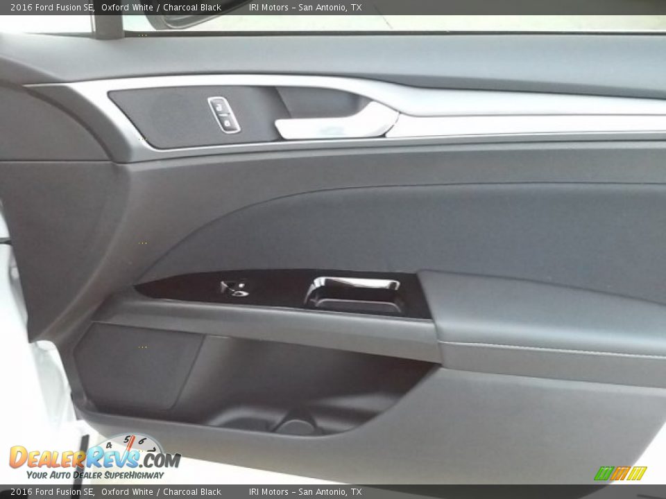 2016 Ford Fusion SE Oxford White / Charcoal Black Photo #21