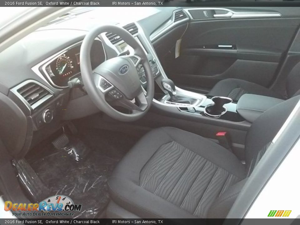 2016 Ford Fusion SE Oxford White / Charcoal Black Photo #23