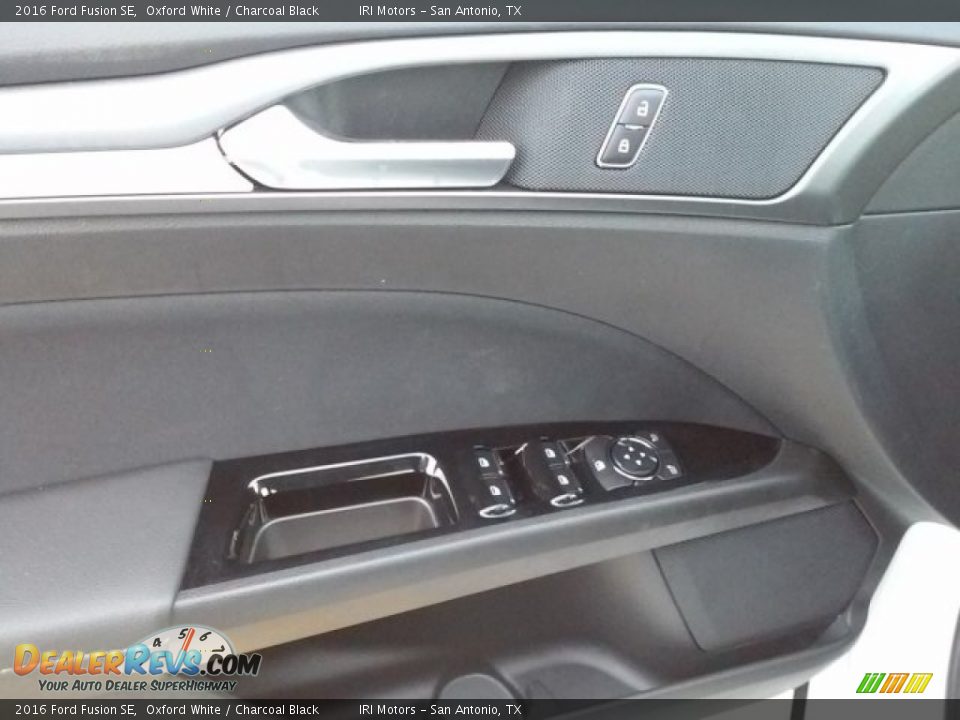 2016 Ford Fusion SE Oxford White / Charcoal Black Photo #26