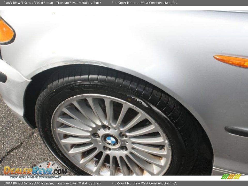 2003 BMW 3 Series 330xi Sedan Titanium Silver Metallic / Black Photo #12