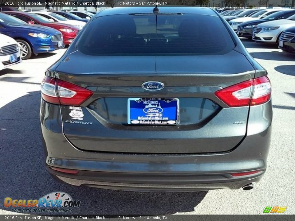 2016 Ford Fusion SE Magnetic Metallic / Charcoal Black Photo #9