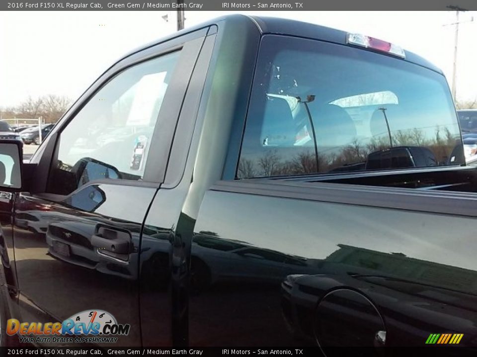 2016 Ford F150 XL Regular Cab Green Gem / Medium Earth Gray Photo #8