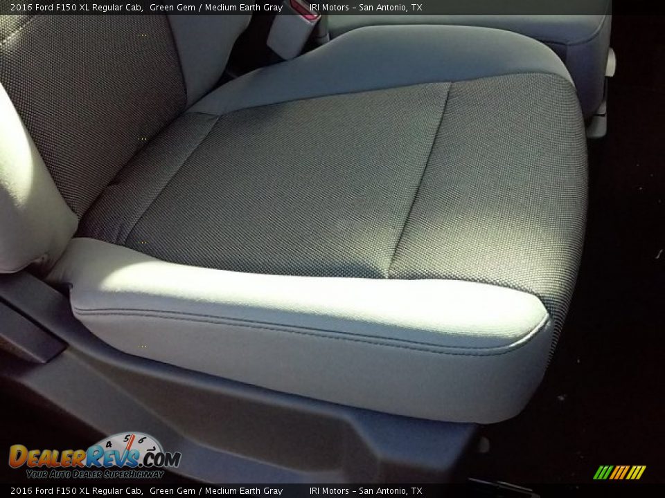 2016 Ford F150 XL Regular Cab Green Gem / Medium Earth Gray Photo #11