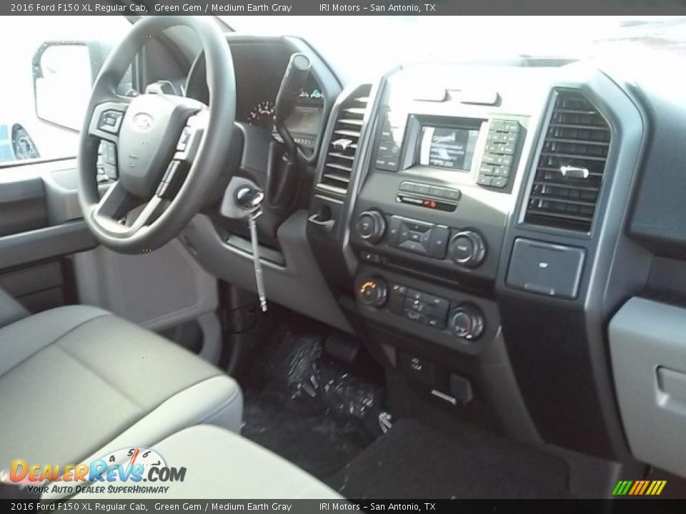 2016 Ford F150 XL Regular Cab Green Gem / Medium Earth Gray Photo #14