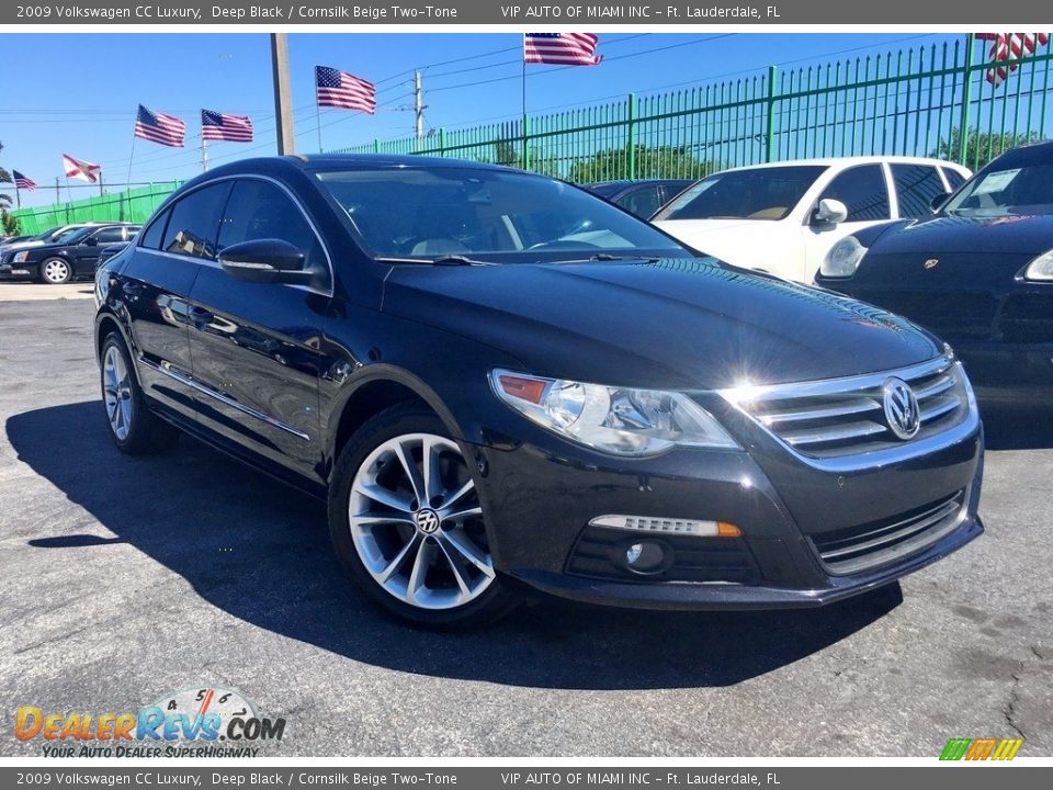 Front 3/4 View of 2009 Volkswagen CC Luxury Photo #1
