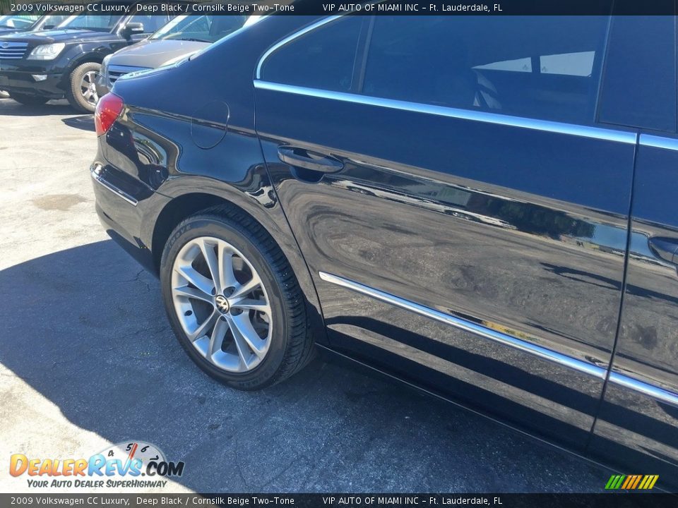 2009 Volkswagen CC Luxury Deep Black / Cornsilk Beige Two-Tone Photo #7