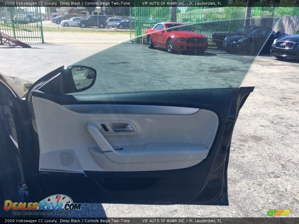 2009 Volkswagen CC Luxury Deep Black / Cornsilk Beige Two-Tone Photo #11