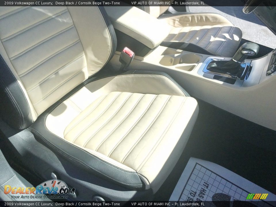 2009 Volkswagen CC Luxury Deep Black / Cornsilk Beige Two-Tone Photo #15
