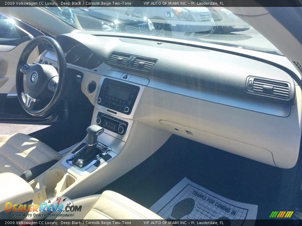 2009 Volkswagen CC Luxury Deep Black / Cornsilk Beige Two-Tone Photo #16