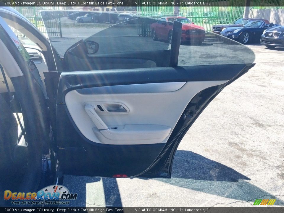 2009 Volkswagen CC Luxury Deep Black / Cornsilk Beige Two-Tone Photo #21