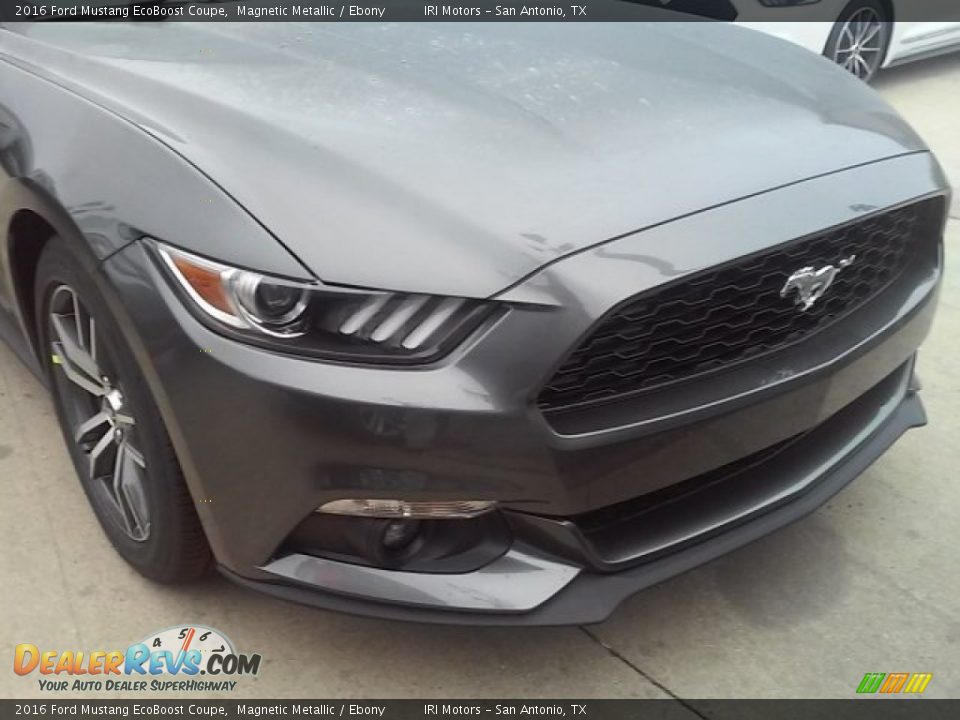 2016 Ford Mustang EcoBoost Coupe Magnetic Metallic / Ebony Photo #28