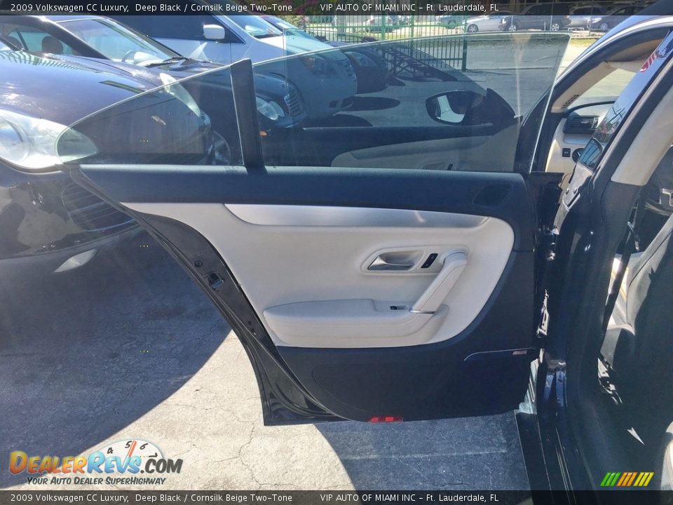 2009 Volkswagen CC Luxury Deep Black / Cornsilk Beige Two-Tone Photo #26