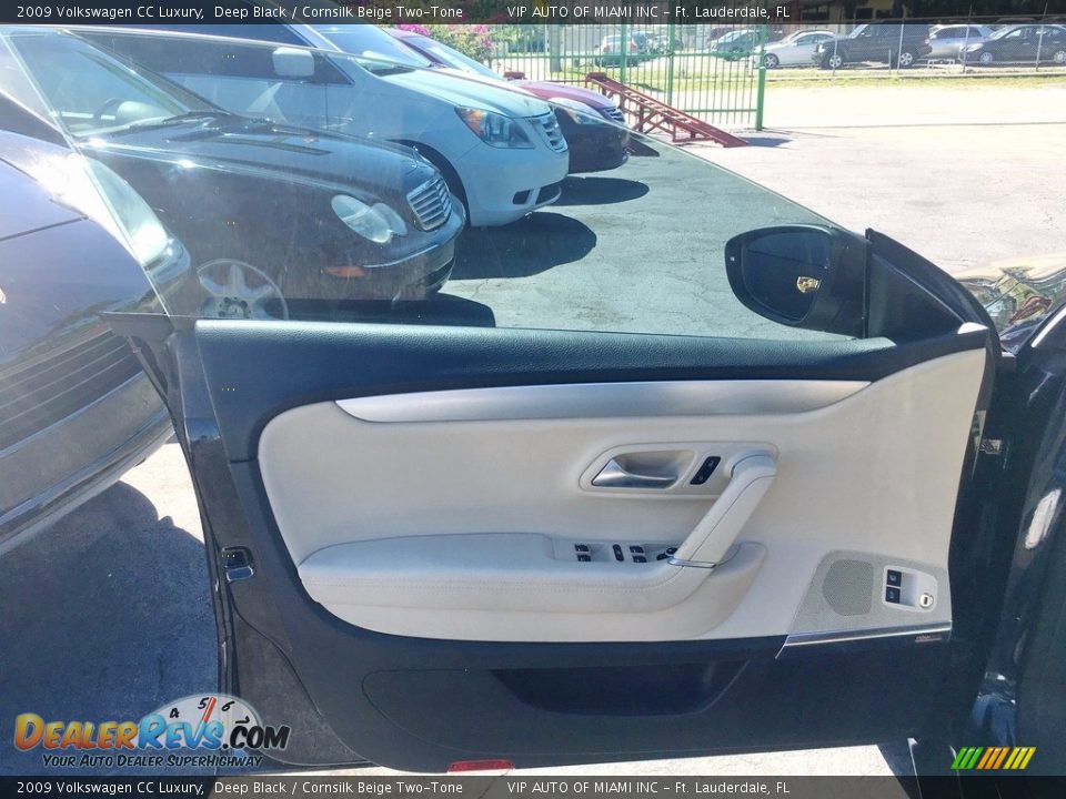2009 Volkswagen CC Luxury Deep Black / Cornsilk Beige Two-Tone Photo #30