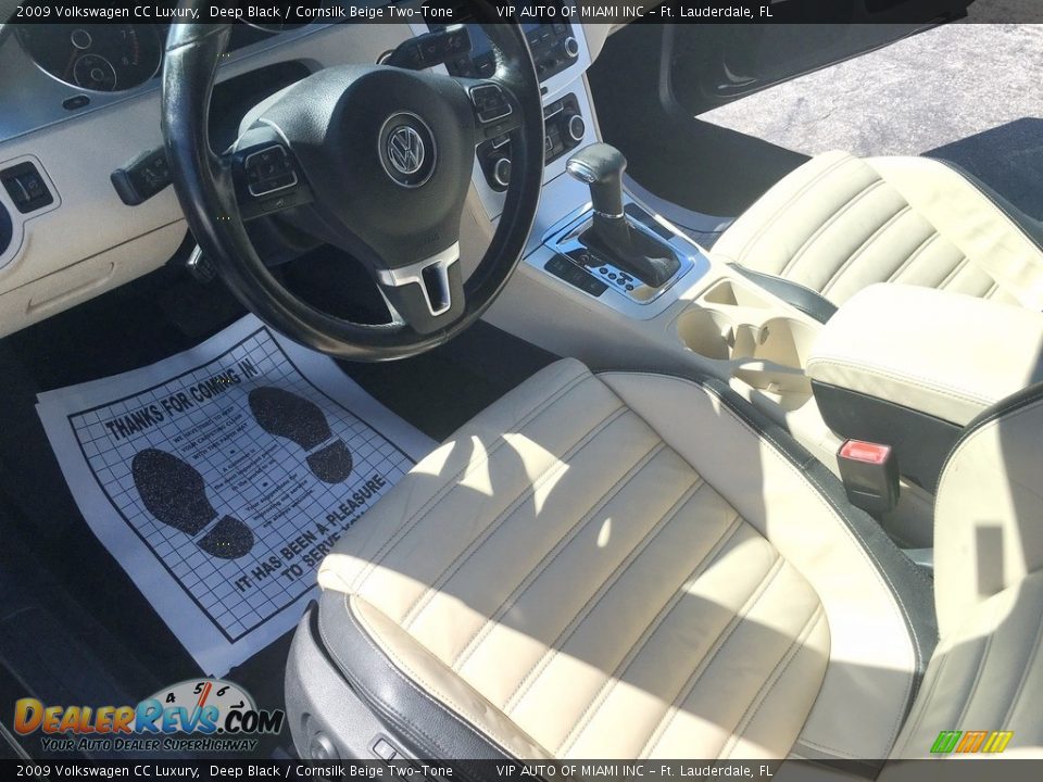 2009 Volkswagen CC Luxury Deep Black / Cornsilk Beige Two-Tone Photo #32