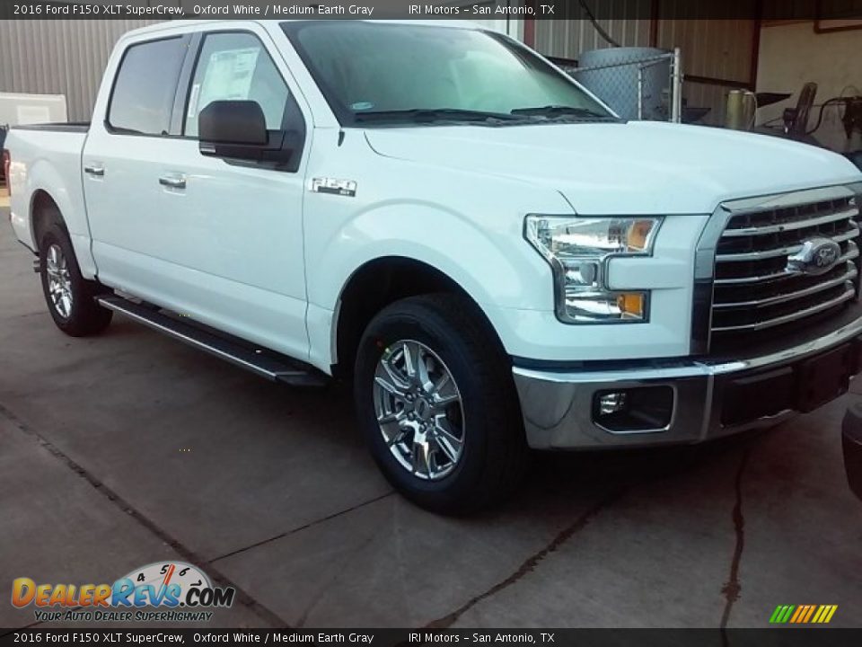 2016 Ford F150 XLT SuperCrew Oxford White / Medium Earth Gray Photo #1