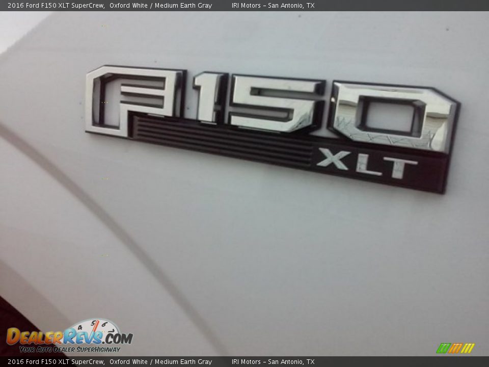 2016 Ford F150 XLT SuperCrew Oxford White / Medium Earth Gray Photo #4