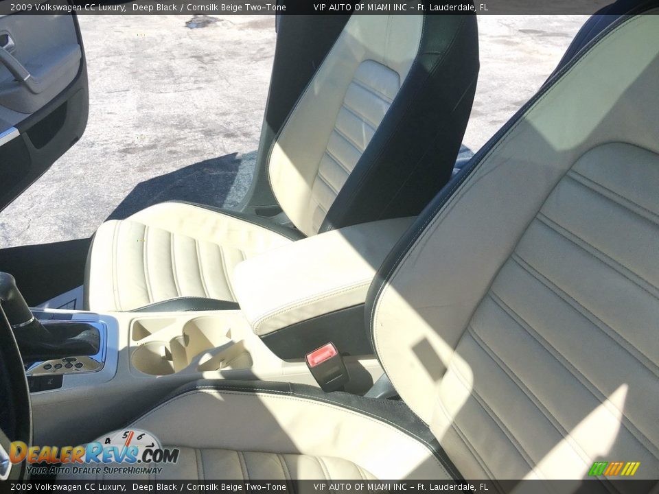 2009 Volkswagen CC Luxury Deep Black / Cornsilk Beige Two-Tone Photo #35