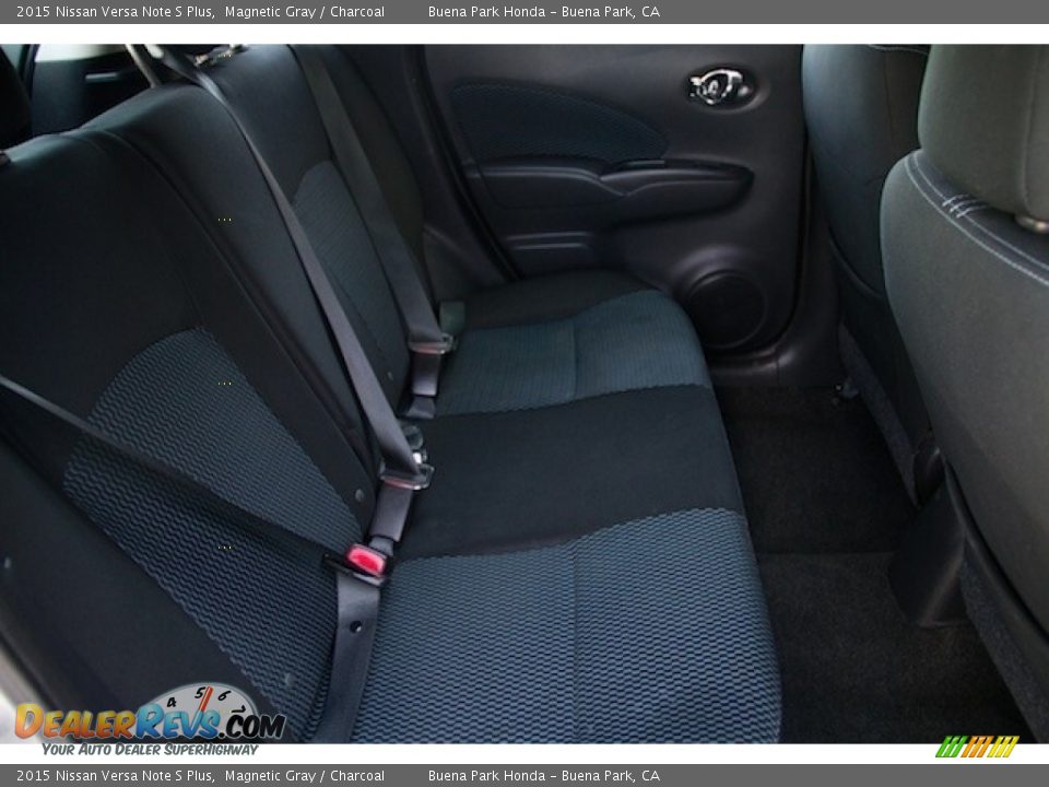 2015 Nissan Versa Note S Plus Magnetic Gray / Charcoal Photo #17