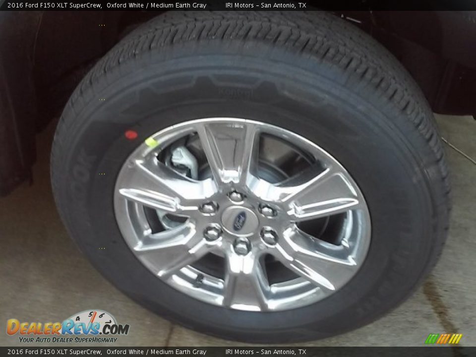 2016 Ford F150 XLT SuperCrew Oxford White / Medium Earth Gray Photo #9