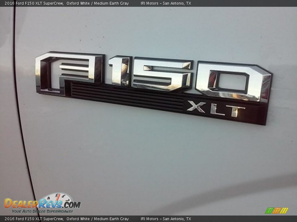 2016 Ford F150 XLT SuperCrew Oxford White / Medium Earth Gray Photo #10