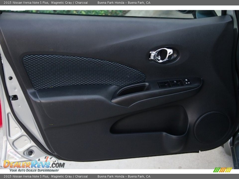 2015 Nissan Versa Note S Plus Magnetic Gray / Charcoal Photo #22