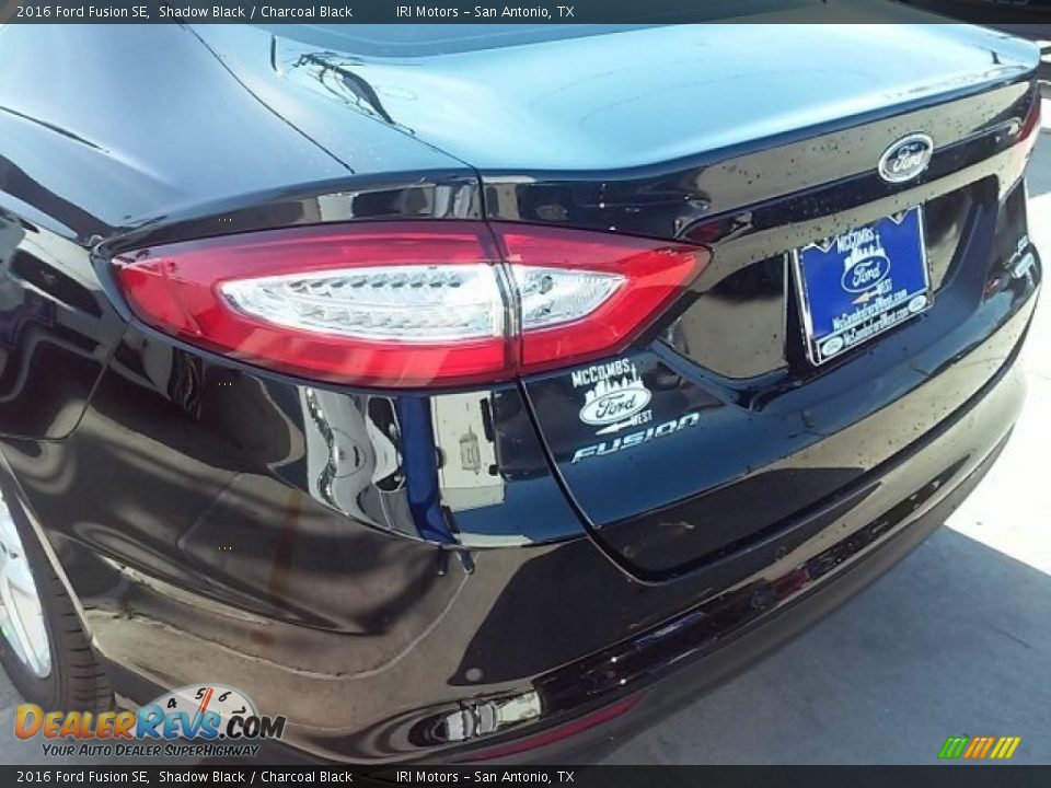 2016 Ford Fusion SE Shadow Black / Charcoal Black Photo #9
