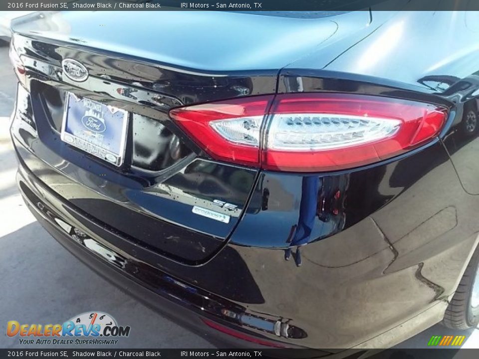 2016 Ford Fusion SE Shadow Black / Charcoal Black Photo #11