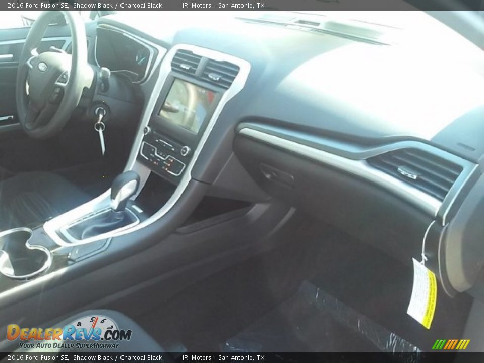 2016 Ford Fusion SE Shadow Black / Charcoal Black Photo #16