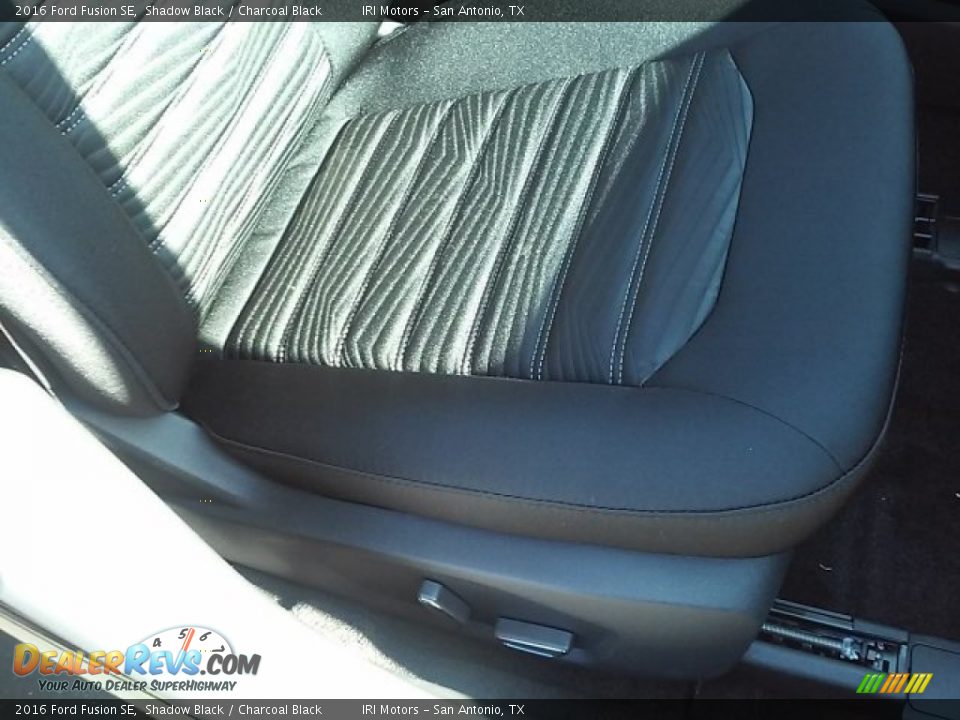 2016 Ford Fusion SE Shadow Black / Charcoal Black Photo #18