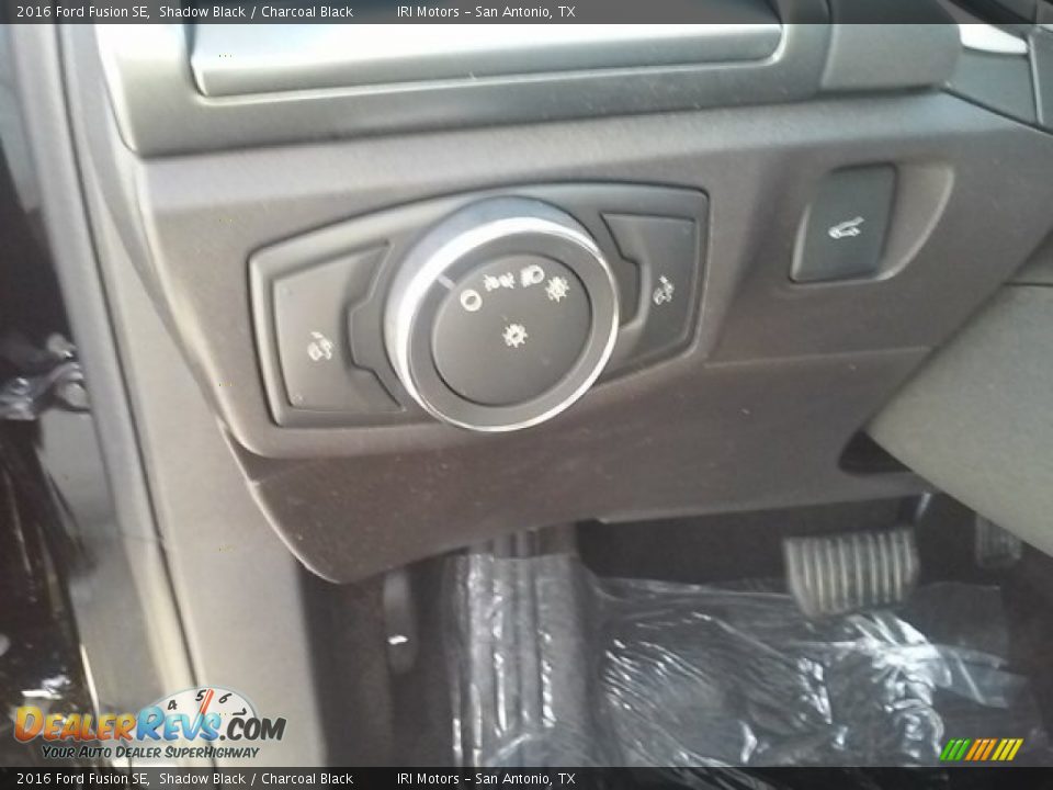 2016 Ford Fusion SE Shadow Black / Charcoal Black Photo #23
