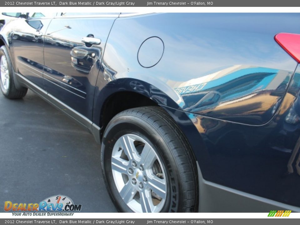 2012 Chevrolet Traverse LT Dark Blue Metallic / Dark Gray/Light Gray Photo #4