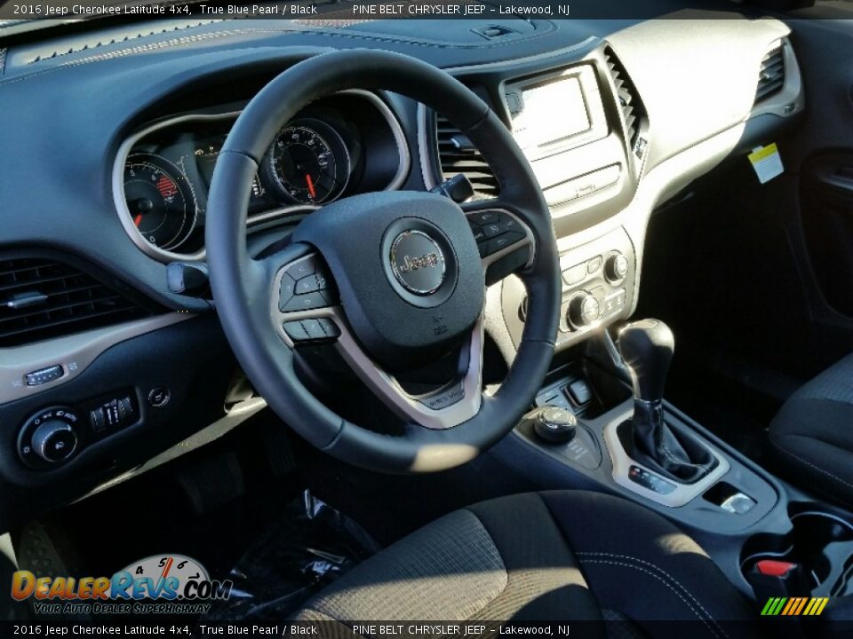 2016 Jeep Cherokee Latitude 4x4 True Blue Pearl / Black Photo #8