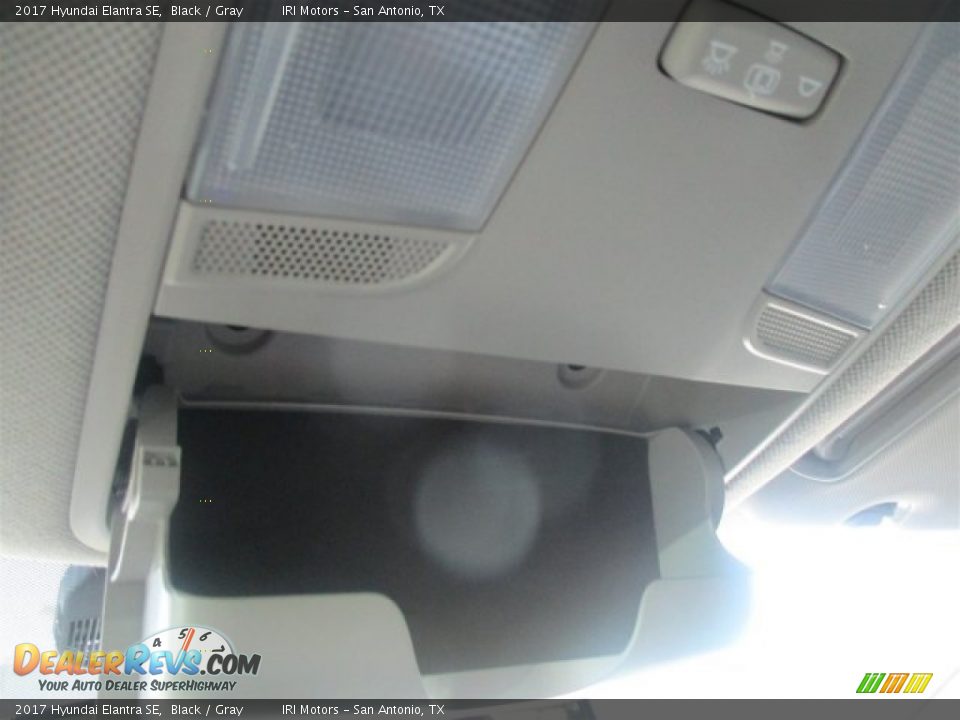 2017 Hyundai Elantra SE Black / Gray Photo #1