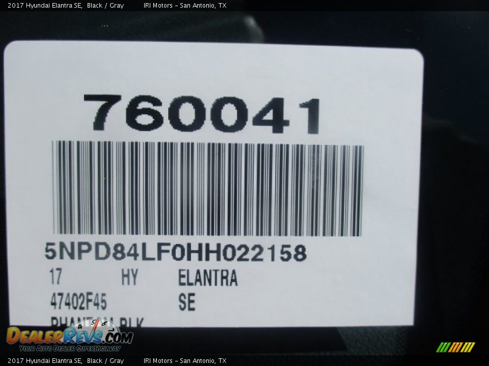 2017 Hyundai Elantra SE Black / Gray Photo #2