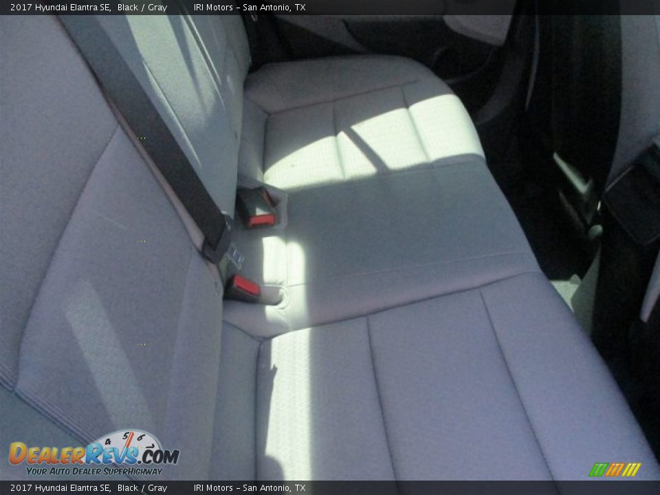 2017 Hyundai Elantra SE Black / Gray Photo #15