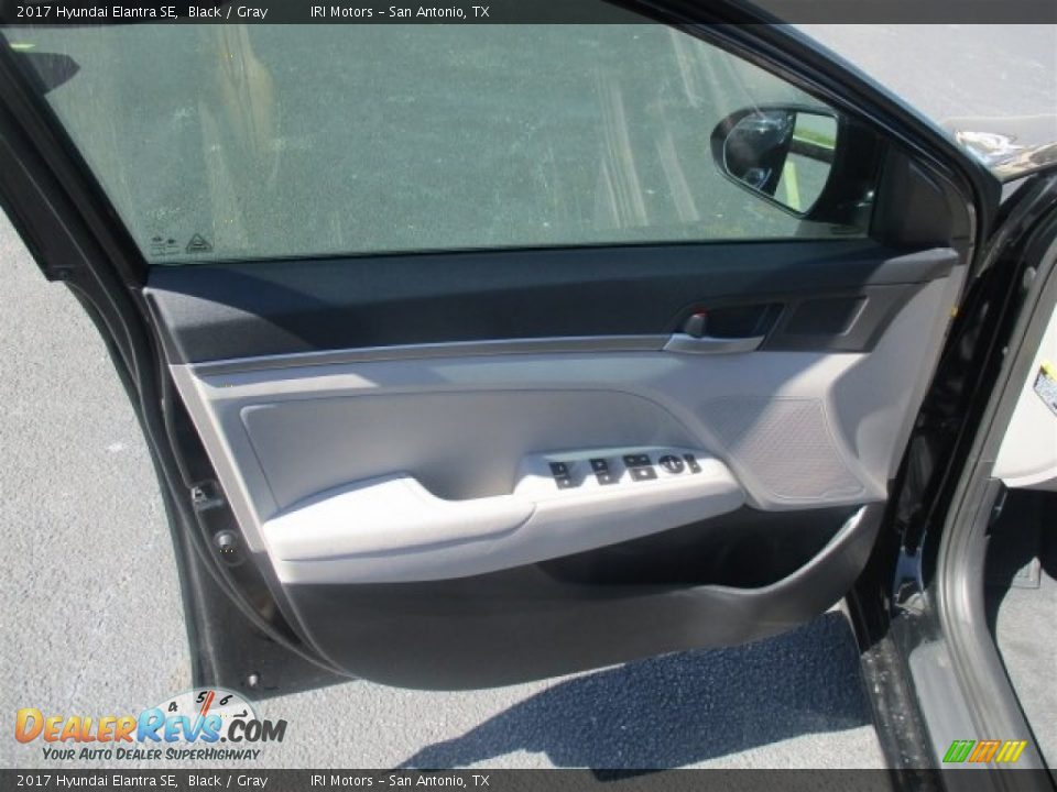 2017 Hyundai Elantra SE Black / Gray Photo #20