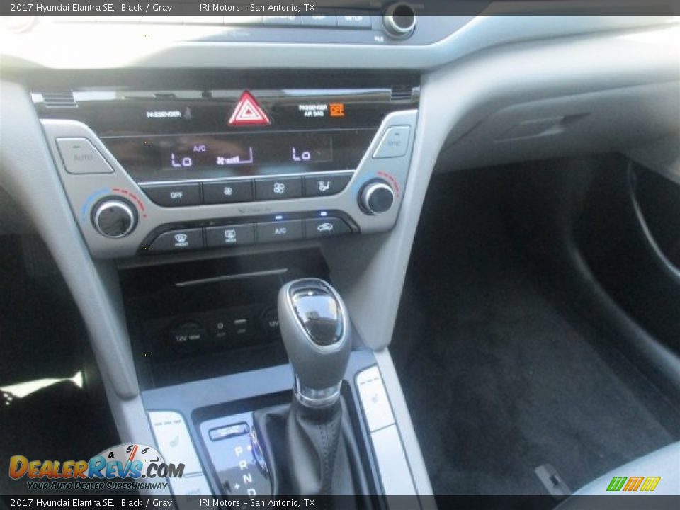 2017 Hyundai Elantra SE Black / Gray Photo #22