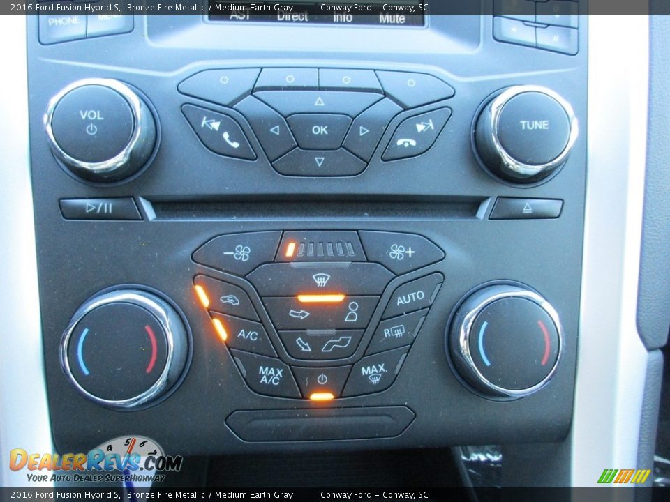 Controls of 2016 Ford Fusion Hybrid S Photo #27