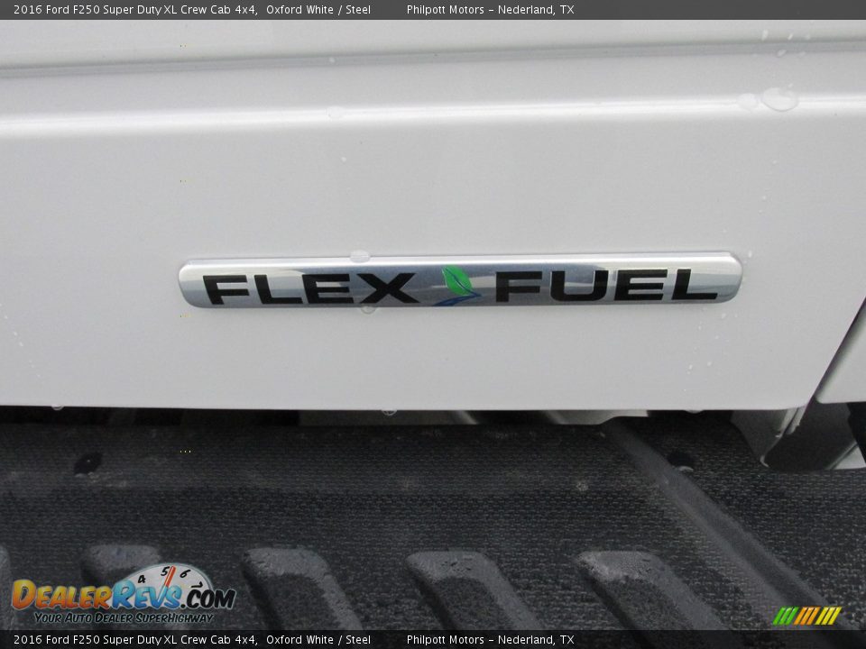 2016 Ford F250 Super Duty XL Crew Cab 4x4 Oxford White / Steel Photo #16