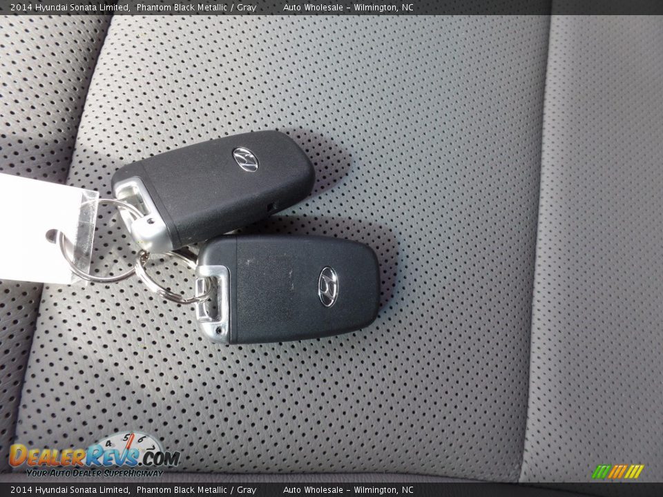 2014 Hyundai Sonata Limited Phantom Black Metallic / Gray Photo #20