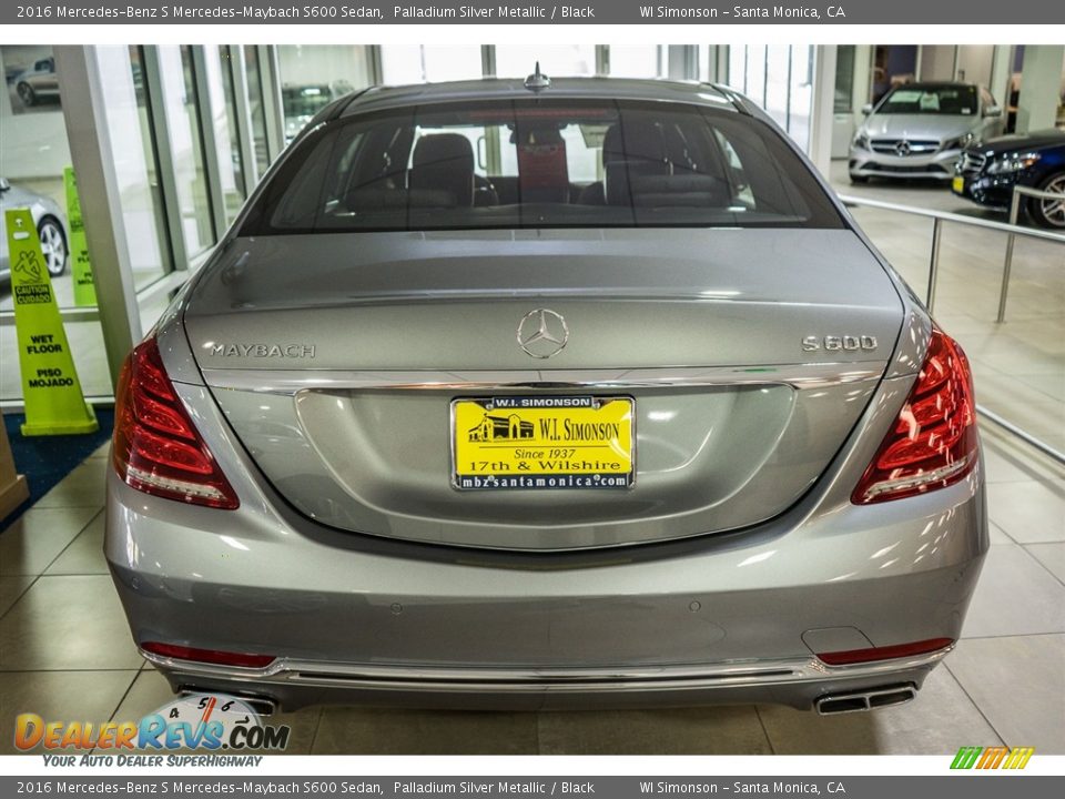 2016 Mercedes-Benz S Mercedes-Maybach S600 Sedan Palladium Silver Metallic / Black Photo #4