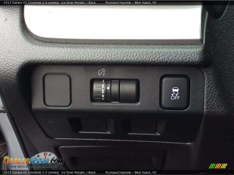 2013 Subaru XV Crosstrek 2.0 Limited Ice Silver Metallic / Black Photo #12