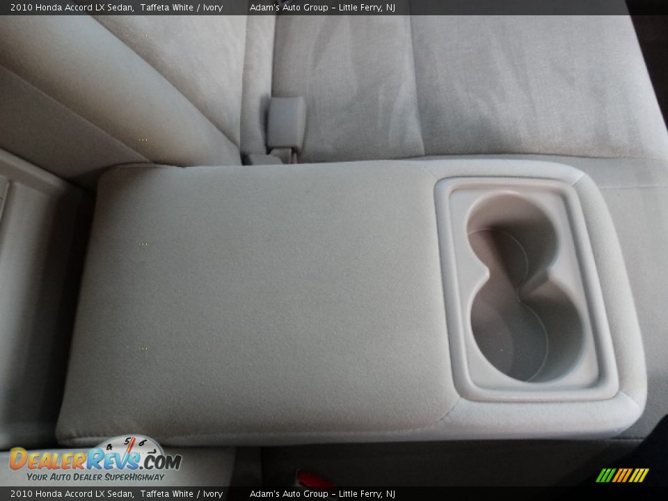 2010 Honda Accord LX Sedan Taffeta White / Ivory Photo #21