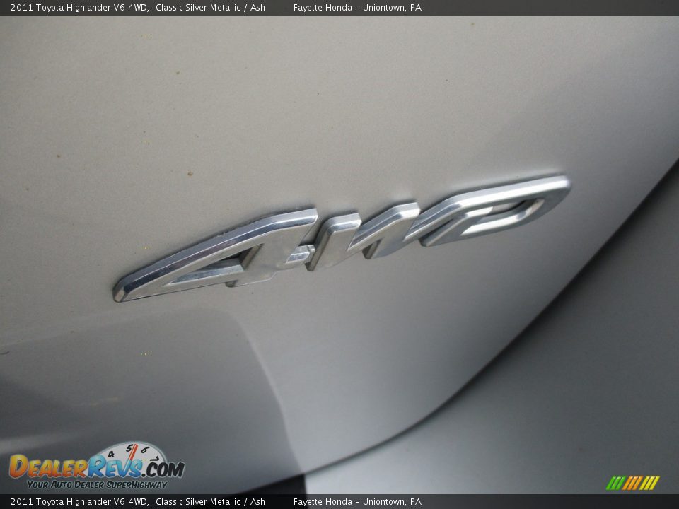 2011 Toyota Highlander V6 4WD Classic Silver Metallic / Ash Photo #17